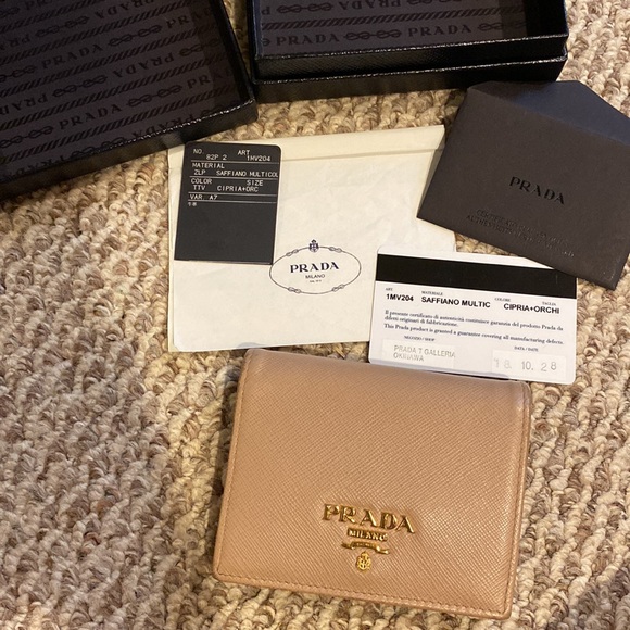 Prada Wallet - Picture 7 of 12